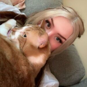 Meet your Posher, Abby